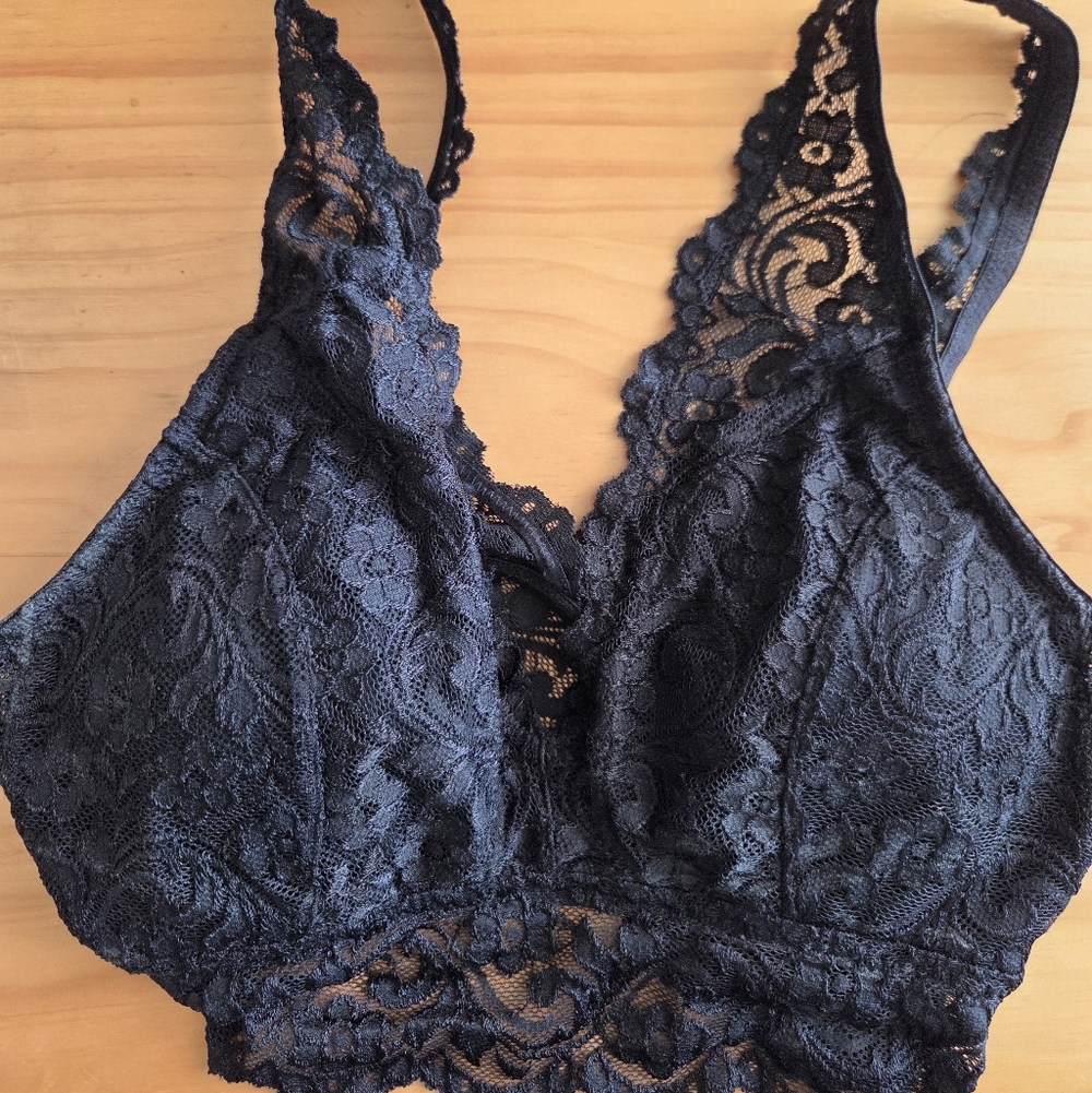 Elegant Black And Cream Lace Bralettes